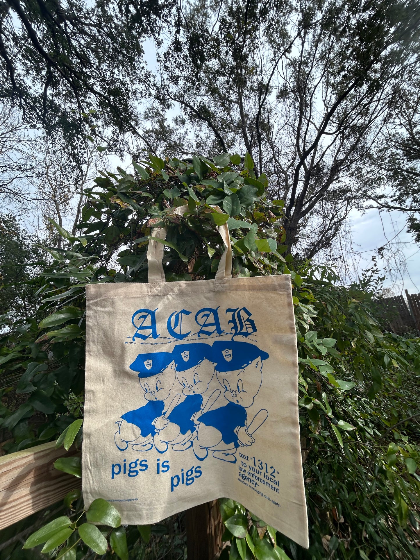 PIGS IS PIGS-TOTE